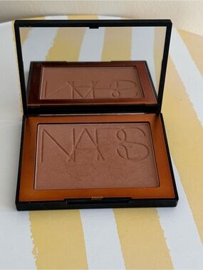 NARS Bronzing Powder Laguna 01